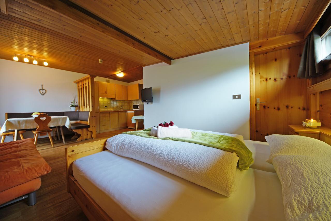 Aparthotel Piz Da Cir Colfosco Esterno foto