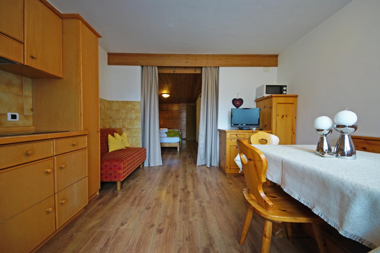 Aparthotel Piz Da Cir Colfosco Esterno foto