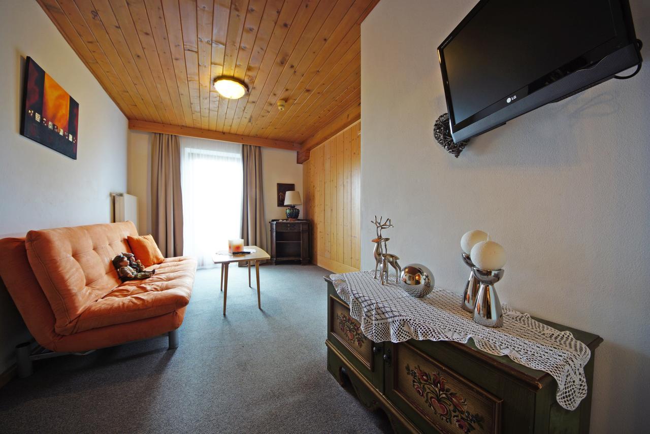 Aparthotel Piz Da Cir Colfosco Esterno foto